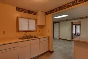 1515 Stewart Ave, Cambridge, OH 43725 - Photo 7