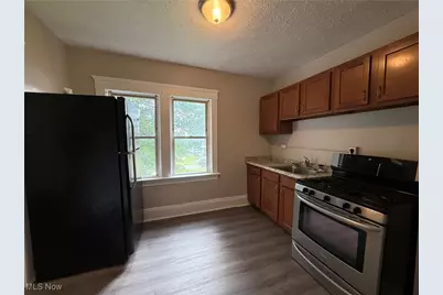 8208 Denison Avenue #6, Loveland, OH 44102 - Photo 9