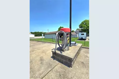 6200 Frazeysburg Road, Zanesville, OH 43830 - Photo 11