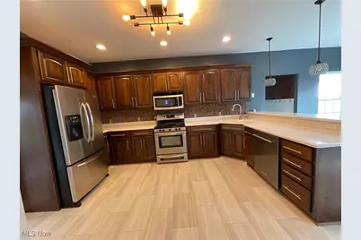 3217 Deborah Court, Uniontown, OH 44685 - Photo 7