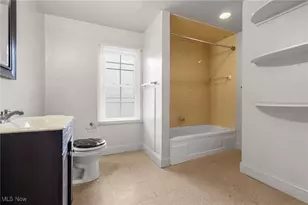 15416 Waterloo Rd, Loveland, OH 44110 - Photo 13