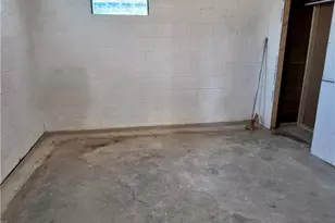 306 Frazier St, Bellaire, OH 43906 - Photo 11