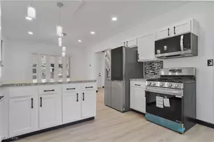 359 Beechwood Dr, Akron, OH 44320 - Photo 9