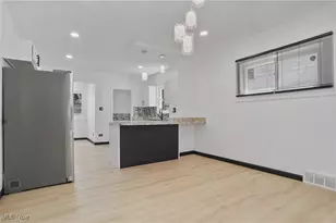 359 Beechwood Dr, Akron, OH 44320 - Photo 11