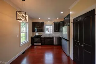 1318 21st St, Vienna, WV 26105 - Photo 9