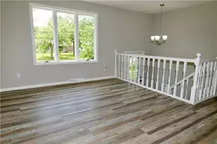 1273 Spruce Tree Ln, Amherst, OH 44001 - Photo 9