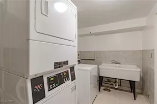 19201 Van Aken Blvd, Huber Heights, OH 44122 - Photo 17