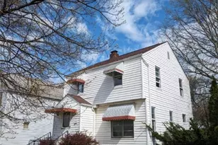 18707 Shawnee Ave, Loveland, OH 44119 - Photo 1
