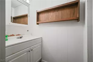 38 E Main St, Shelby, OH 44875 - Photo 11