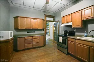 38 E Main St, Shelby, OH 44875 - Photo 21