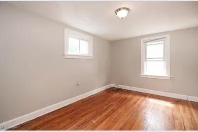 967 Pembrook Road, Cleveland Heights, OH 44121 - Photo 9