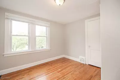 967 Pembrook Road, Cleveland Heights, OH 44121 - Photo 7