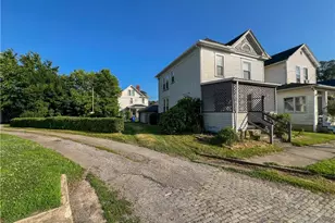 1030 St George St, East Liverpool, OH 43920 - Photo 3