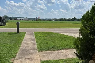 40 Masonic Park Ln, Marietta, OH 45750 - Photo 11