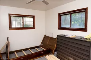 1863 Deerfield Ave SW, Warren, OH 44485 - Photo 17