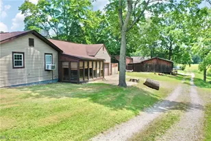 33 Knight Ln, Big Bend, WV 26136 - Photo 3