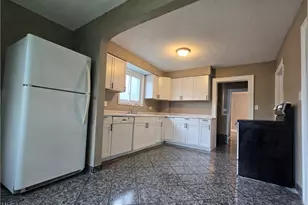 914 Dan St, Akron, OH 44310 - Photo 11