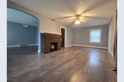 914 Dan Street, Akron, OH 44310 - Photo 3