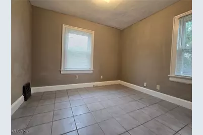 914 Dan Street, Akron, OH 44310 - Photo 9