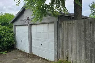 914 Dan St, Akron, OH 44310 - Photo 21