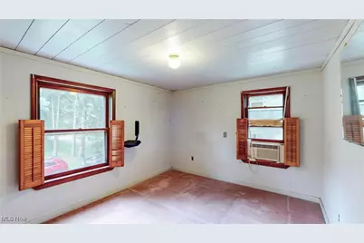 1811 Randolph Road, Mogadore, OH 44260 - Photo 17