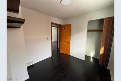 17005 Lipton Avenue, Loveland, OH 44128 - Photo 5