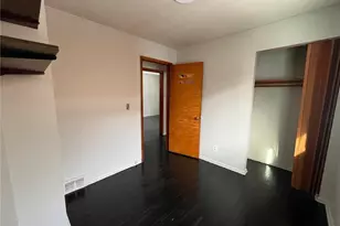 17005 Lipton Ave, Loveland, OH 44128 - Photo 5