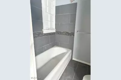 2899-2905 Hampton Road, Loveland, OH 44120 - Photo 9