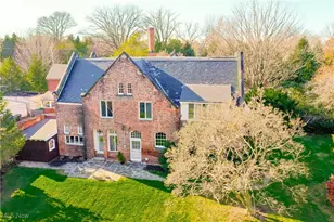 27 Garfield Ln, Bratenahl, OH 44108 - Photo 7