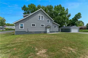 533 12th St, Campbell, OH 44405 - Photo 5