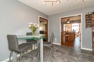 33091 Lakeshore Blvd, Eastlake, OH 44095 - Photo 19