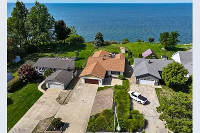 33091 Lake Shore Boulevard, Eastlake, OH 44095 - Photo 3