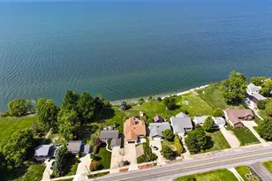 33091 Lakeshore Blvd, Eastlake, OH 44095 - Photo 5