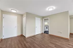 12550 Lake Ave, Oakwood, OH 44107 - Photo 9