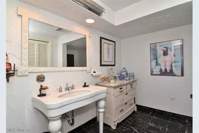 30700 Ainsworth Drive, Loveland, OH 44124 - Photo 37