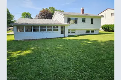 3890 Ayrshire Drive, Youngstown, OH 44511 - Photo 3