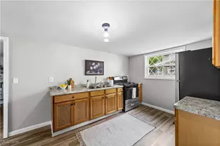 7686 Pinehurst Dr, Mentor on the Lake, OH 44060 - Photo 9