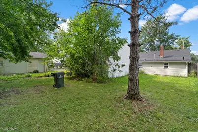 7686 Pinehurst Drive, Mentor on the Lake, OH 44060 - Photo 31