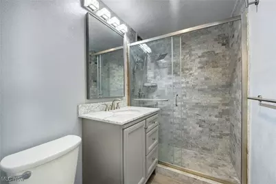 12520 Edgewater Drive #1506, Oakwood, OH 44107 - Photo 15