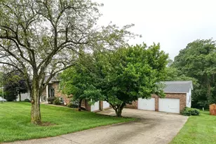 100 Linvale Dr, Norwich, OH 43767 - Photo 3