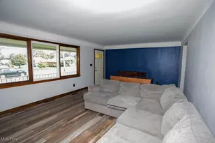 456 Sycamore Dr, Campbell, OH 44405 - Photo 5