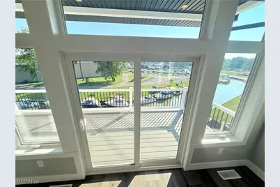 2048 Forest Drive, Eastlake, OH 44095 - Photo 25