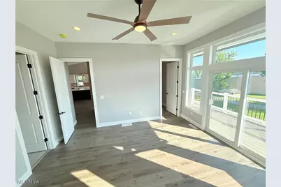 2048 Forest Drive, Eastlake, OH 44095 - Photo 23