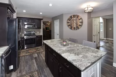 2301 W Royalton Road, Grandview Heights, OH 44147 - Photo 7