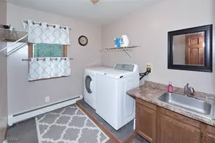 2301 W Royalton Rd, Grandview Heights, OH 44147 - Photo 17