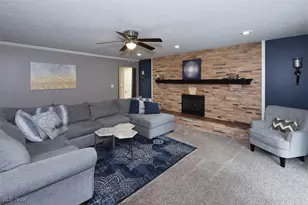 2301 W Royalton Rd, Grandview Heights, OH 44147 - Photo 3