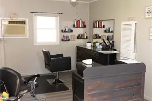 204 W Union Ave, West Lafayette, OH 43845 - Photo 5