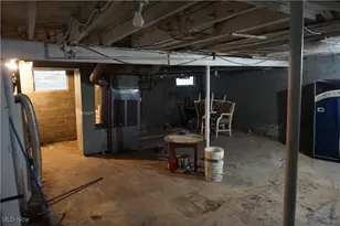 881 Stoner St, Akron, OH 44320 - Photo 7