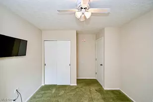 3633 Barrington Pl NW, Canton, OH 44708 - Photo 17