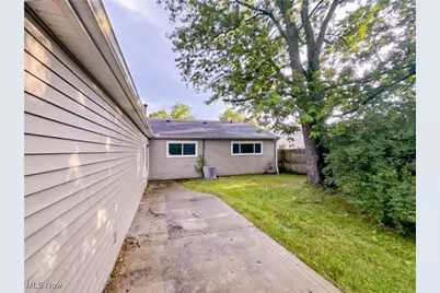 17209 Palda Drive, Loveland, OH 44128 - Photo 25